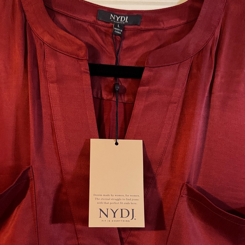 NYDJ Woven Henley Boysenberry L - Picture 4 of 14